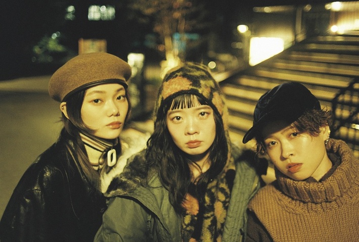 SHISHAMO、EP『ブーツを鳴らして - EP』リリース記念し初のYouTube企画特番"SHISHAMO NO YOUTUBE!!!"期間限定配信。前編は今夜21時プレミア公開