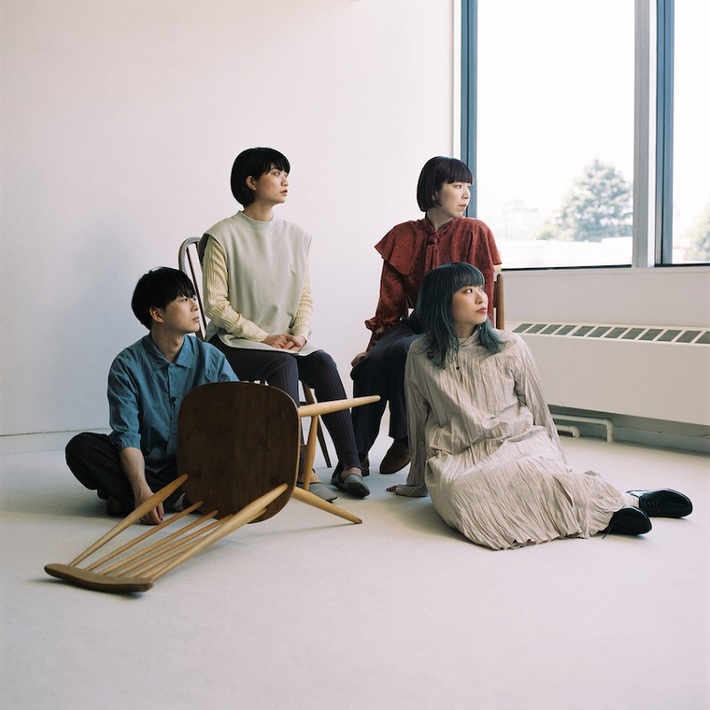 Homecomings、最新アルバム『Moving Days』収録曲「Blanket Town Blues」リリック・ビデオ公開