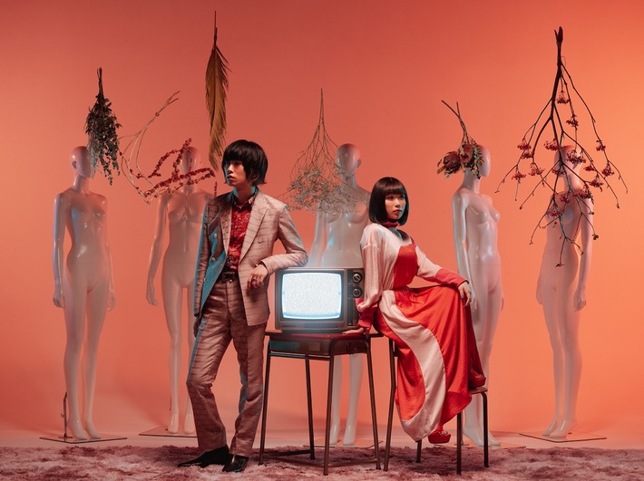 NOMELON NOLEMON、1stアルバム『POP』本日1/26リリース。みきまりあとツミキのツインVoがスリリングな新曲「rem swimming」MVを今夜21時プレミア公開