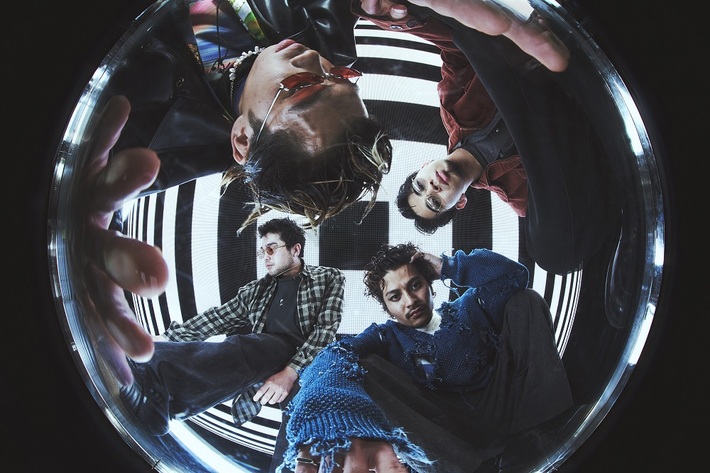 King Gnu、新曲  「カメレオン」MVを今夜20時プレミア公開。フジテレビ"Love music"出演決定