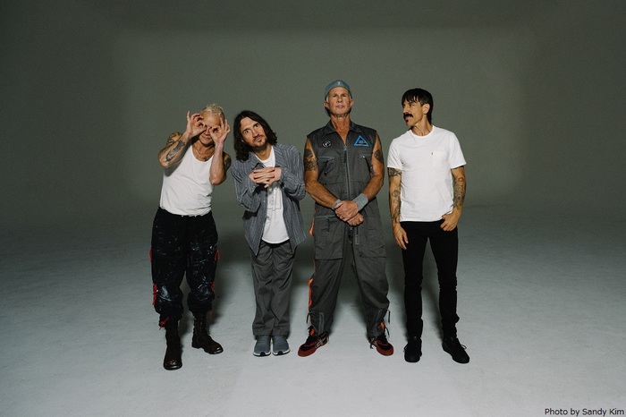 RED HOT CHILI PEPPERS、ニュー・アルバム『Unlimited Love』リリース記念した特番がLINE LIVEにて配信決定