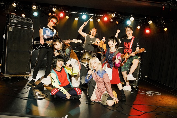 BiS、ヒダカトオル（THE STARBEMS）プロデュース、津田紀昭（KEMURI／THE REDEMPTION）＆RONZI（OAU／BRAHMAN）も参加の新曲を限定発売。バンド編成のツアーも