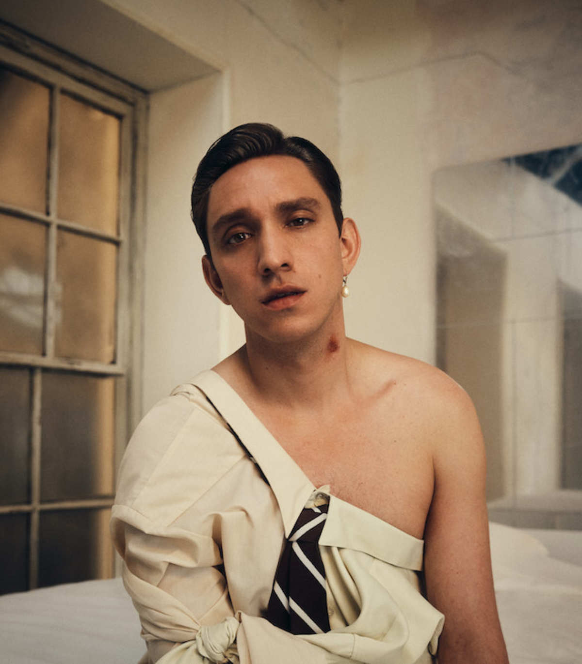 OLIVER_SIM-thumb-1200xauto-