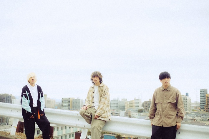 Organic Call、2nd EP『セピアに褪せる』収録曲「ブルーアワー」がフジテレビ系"めざまし8"2022年4月度エンディング・ソングに決定