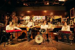 インストゥルメンタル・ジャム・バンド PHONO TONES、結成10周年アルバム『BUBBLE』発売日の本日4/20リリース記念ライヴ開催。名古屋＆京都にてツアーも