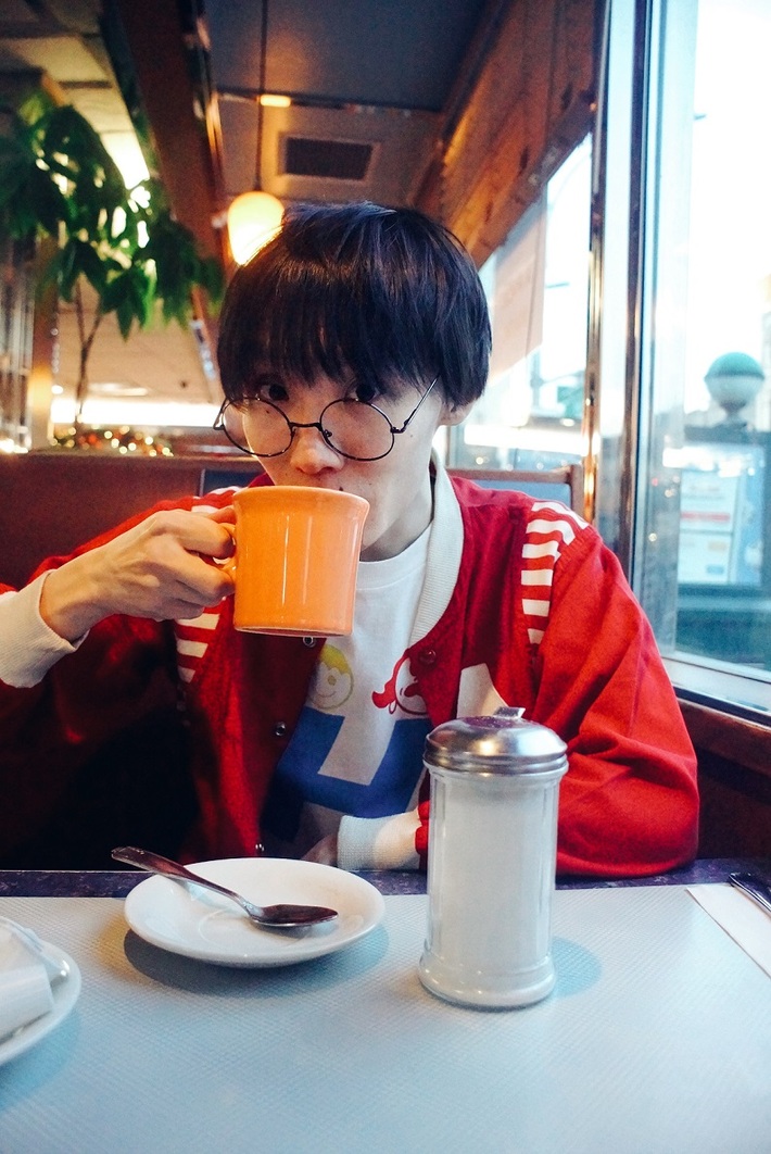 ウソツキ、ソロ・プロジェクト初デジタル・シングル「x分の1」リリース決定。恋文の日5/23にワンマンも