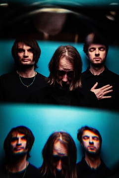 Thom Yorke、Jonny Greenwood、Tom Skinnerによる新バンド"THE SMILE"、デビュー・アルバムより新曲「Thin Thing」リリース