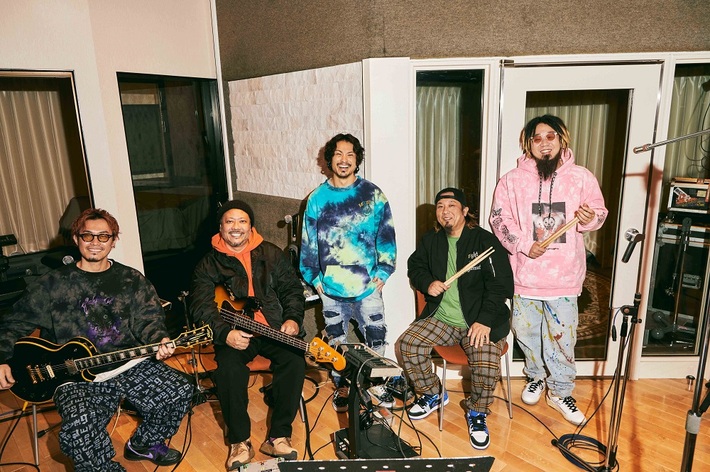 WANIMA × MONGOL800、コラボ決定。スプリットEP『愛彌々』6/22配信リリース