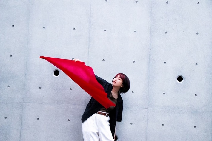 さめざめ、初のピアノ弾き語り3曲入りシングル『幸せの伏線』7/20配信リリース決定。アコースティック・ツアー開催も