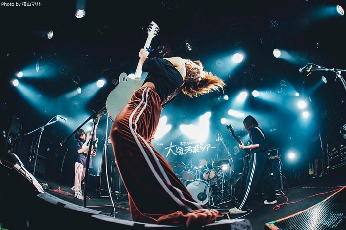 東京初期衝動、2度目となるワクチン接種者限定ライヴ実施。声出しOKの通常ライヴ"殺露那が出たら即解散！？ 東京初期衝動、渋谷夏の陣"開催決定