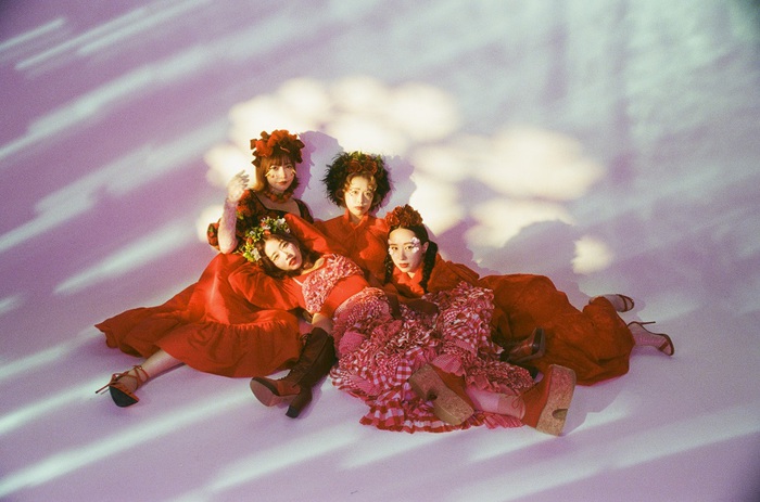 フィロソフィーのダンス、現体制最後のEP『Red Carnival』10/19発売決定。先行配信シングルとして1986オメガトライブの名曲「君は1000%」カバーを8/10リリース