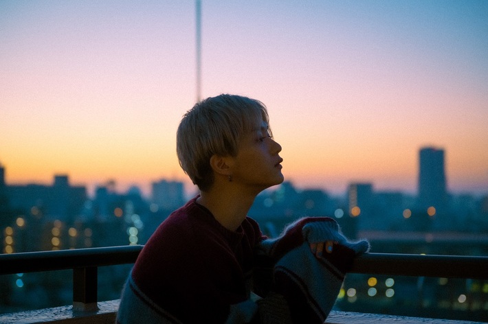 くじら、初の自身歌唱アルバム『生活を愛せるようになるまで』収録内容発表。限定盤には浅野いにお描き下ろしイラストTシャツ付属