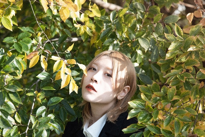 塩入冬湖（FINLANDS）、ソロ弾き語りワンマン・ライヴ"KIAI"東阪にて開催