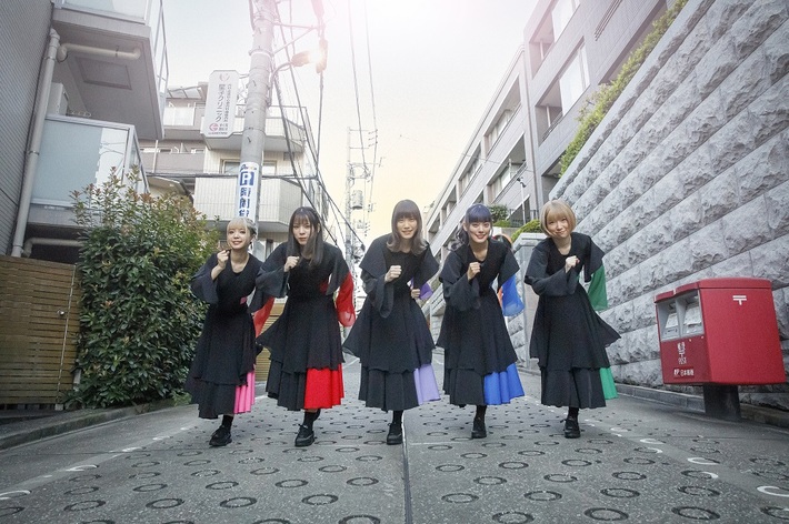 豆柴の大群、初の新メンバー追加オーディション含む企画"MUST CHANGE PROJECT"最終結果発表公開。ナオ・オブ・ナオがソロ・デビュー