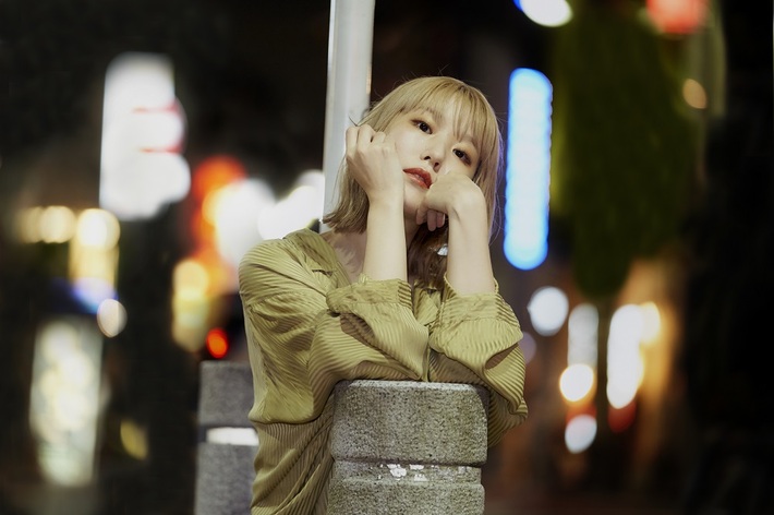 おかもとえみ、ニューEP『wwavess』より新曲「ANSWER」MV公開。CD発売&配信スタート