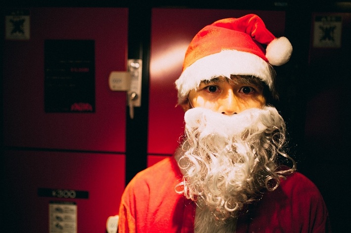 須田亮太（ナードマグネット）、"クリスマスぼっち"イベントを今年は有観客開催