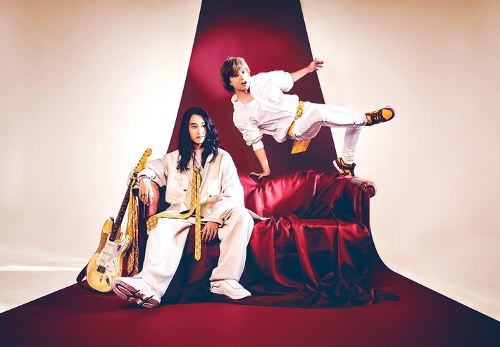 Amber's、1stシングル『buddy』詳細発表。ジャケット写真、収録内容、リリース・イベント情報公開