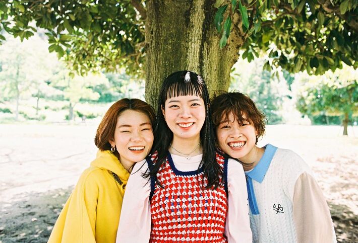 SHISHAMO、書き下ろし新曲「きらきら」起用した京セラ発オリジナル・アニメーション"私のハッシュタグが映えなくて。"が公開