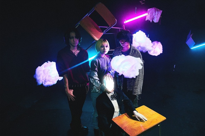 板歯目、本日2/15リリースの最新シングル「くそったれ人生最悪の」MVを21時15分よりプレミア公開