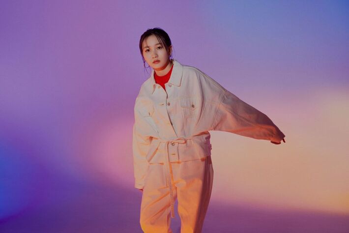 幾田りら、1stアルバム『Sketch』ジャケット＆新アー写公開。収録曲も発表