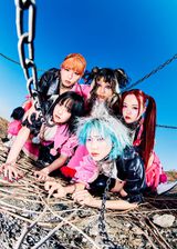 PIGGS、日比谷野音公演より「負けんなBABY」ライヴ映像公開