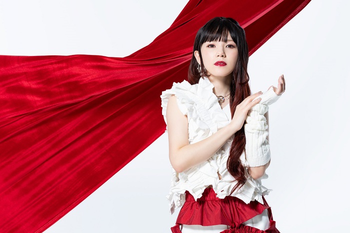 Machico、TVアニメ"この素晴らしい世界に爆焔を！"OPテーマ「STAY FREE」MV＆CDジャケット写真公開。リリース記念イベント開催決定