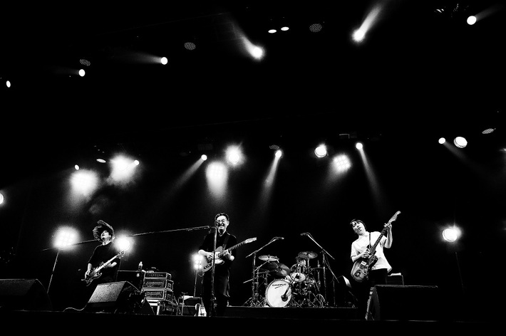 NUMBER GIRL、解散ライヴBlu-rayジャケット＆限定SPパッケージのTシャツ・デザイン公開。ライヴ音源を完全収録したCDアルバムのリリースも決定