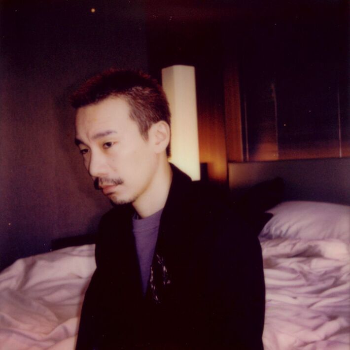 清 竜人、昨年末リリースの8thアルバム『FEMALE』よりリード曲「愛が目の前に現れても僕はきっと気付かず通り過ぎてしまう」MV公開