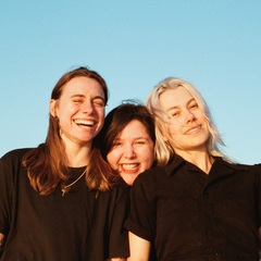 USインディーを牽引するPhoebe Bridgers、Julien Baker、Lucy Dacusによるスーパー・グループ BOYGENIUS、ニュー・シングル「Not Strong Enough」リリース＆MV公開