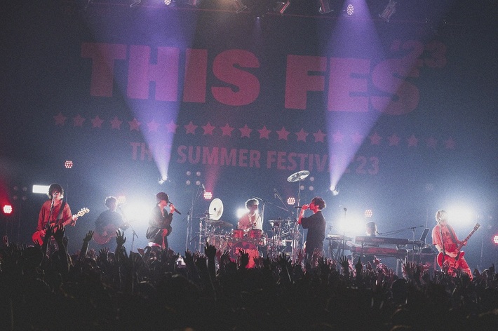 [Alexandros] × WurtS、コラボによる新曲「VANILLA SKY」サプライズ披露。初夏にデジタル・リリース決定