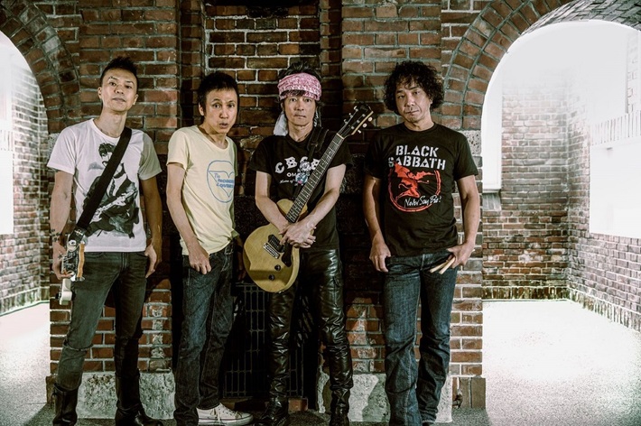 ザ・クロマニヨンズ、ライヴ盤『ザ・クロマニヨンズ ツアー MOUNTAIN BANANA2023』10/18リリース