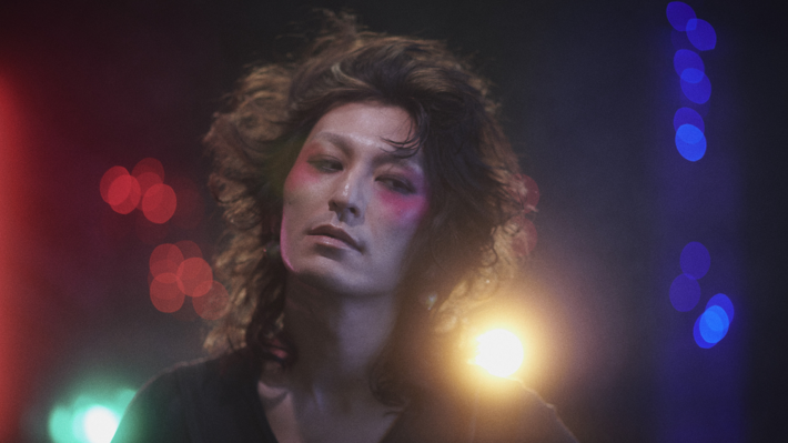 ドレスコーズ、新曲「最低なともだち」配信開始＆オーディオ・ビデオ公開