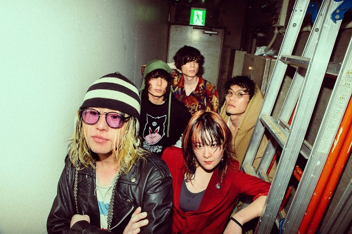 the dadadadys、配信限定EP『だ』より山岡 錬（Gt）初監督「(許)」MV公開。山本浩司（タイムマシーン3号）、そら（おなご）出演