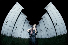 Aimer、7/26リリースの7thフル・アルバム『Open α Door』よりリード・トラック「Resonantia」MV公開