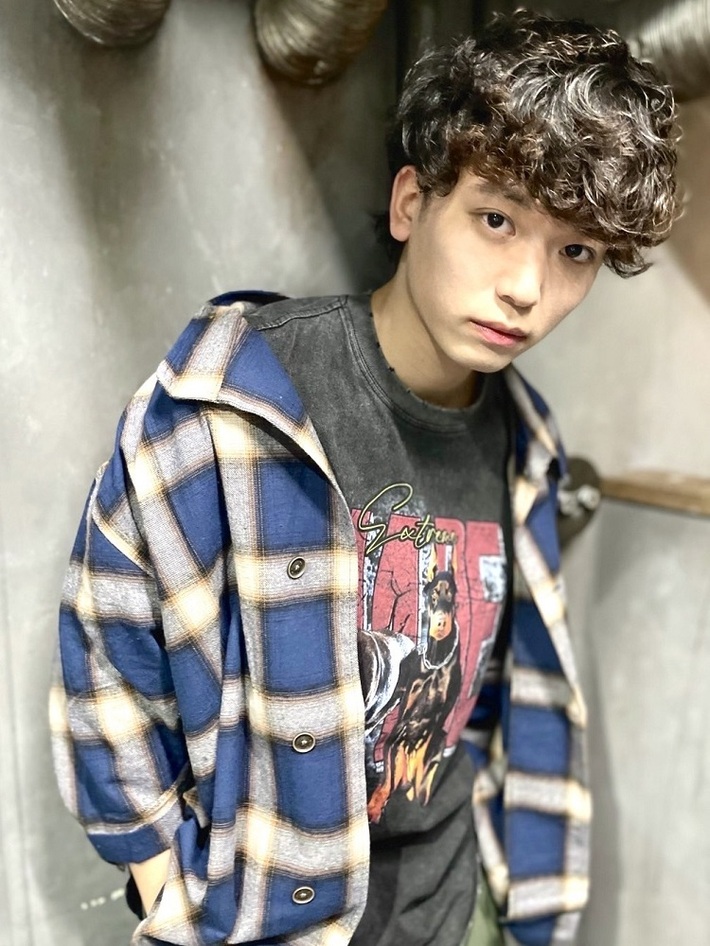 いへう子（セカンドバッカー）、激ロック・プロデュースによる美容室"ROCK HAiR FACTORY"のヘアモデルに登場