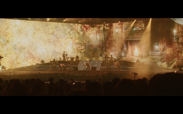 Mrs. GREEN APPLE、アリーナ・ツアー"NOAH no HAKOBUNE"2日目さいたまスーパーアリーナ公演より全編スウェーデン語で紡がれる「norn」ライヴ映像公開