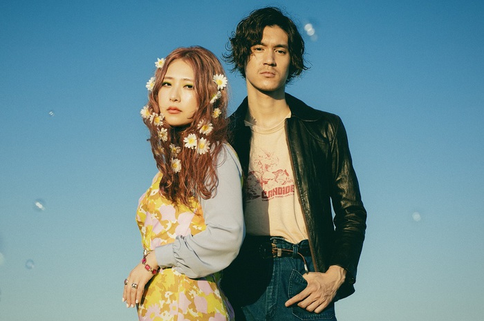 GLIM SPANKY、7thアルバム『The Goldmine』ジャケ写公開。11月より全国23都市24公演の全国ツアー"The Goldmine Tour 2024"開催決定