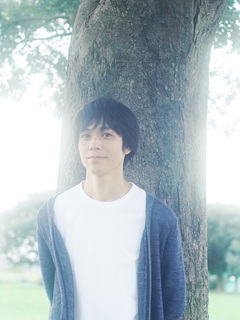 小山田壮平、2ndアルバム『時をかけるメロディー』来年1月リリース決定。最新アー写も公開