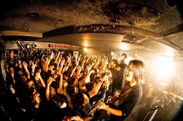 THE BACK HORN、スペースシャワーTV にて"THE BACK HORN 25th Anniversary「KYO-MEIワンマンツアー」～共鳴喝采～"千葉LOOK公演ライヴ映像＆独占インタビュー収めた特別番組12/18放送