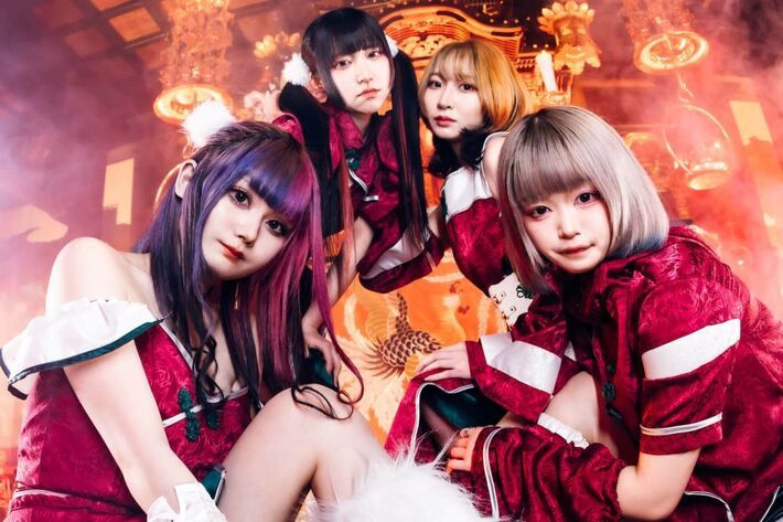 山形の4人組アイドル・グループ anew、1stフル・アルバム『異日常』より「Debut」MV公開。"伝説のミュージシャン"ノリアキの楽曲をカバー