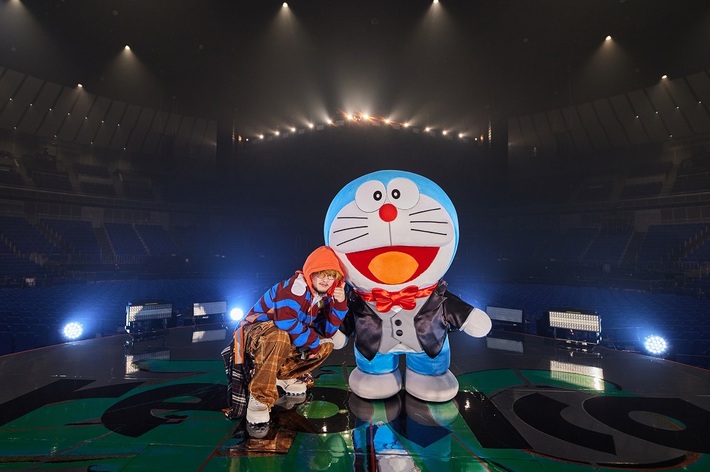 Vaundy、新曲「タイムパラドックス」が来年3/1公開"映画ドラえもん のび太の地球交響楽"主題歌に決定。幕張メッセ2デイズ・ライヴ来夏開催も