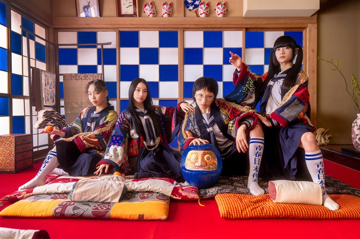 新しい学校のリーダーズ、初の日本武道館単独公演"青春襲来"にて初披露された新曲「Toryanse」1/26配信リリース決定。新アー写公開