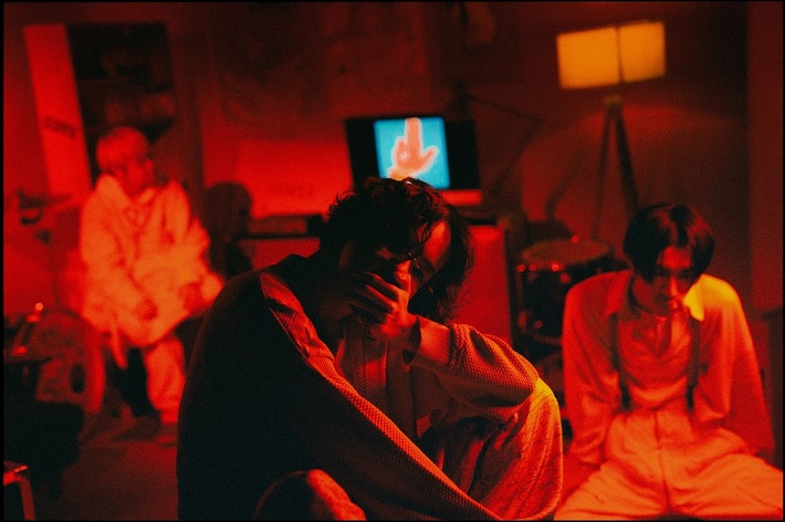 PEOPLE 1、2ndアルバム『星巡り、君に金星』より「鈴々」MV公開。代表作を多数手掛けるcoalowl × Deuのタッグによる新作アニメーション作品