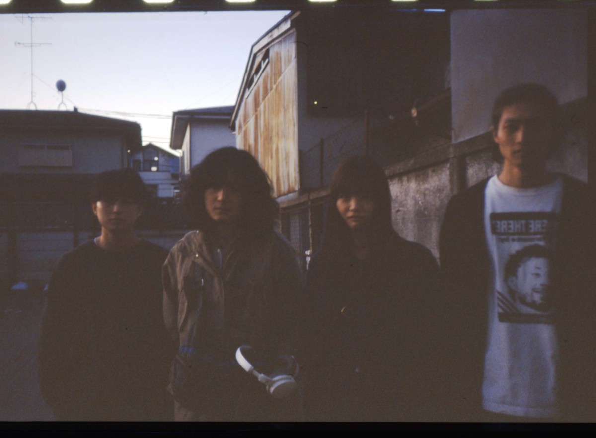 No Buses、ほぼ日本語の新曲「Slip, Fall, Sleep」リリース