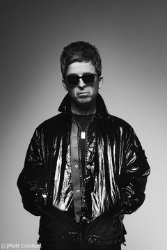 NOEL GALLAGHER'S HIGH FLYING BIRDS、「In A Little While (Demo)」公開