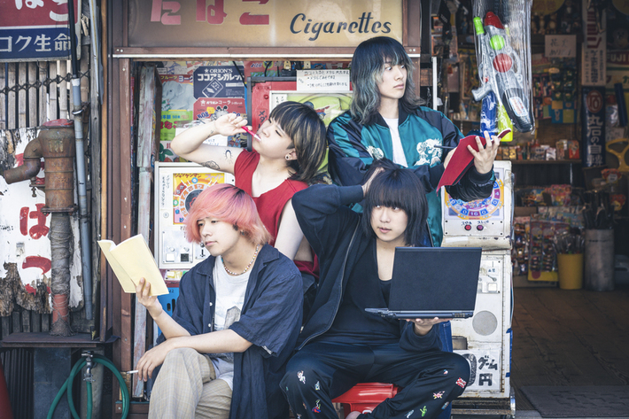 ザ・シスターズハイ、"電脳大戦"ツアー追加公演ゲストに超☆社会的サンダル、明るい赤ちゃん、でかくてまるい。発表