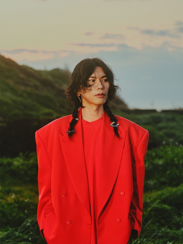 米津玄師、NHK連続テレビ小説"虎に翼"主題歌「さよーならまたいつか！」アー写公開