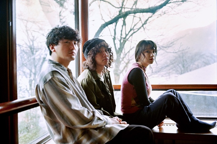 Laura day romance、ニュー・デジタル・シングル『透明 / リグレットベイビーズ』4/17リリース決定。「透明」が全国FM13局で4月度パワープレイ獲得