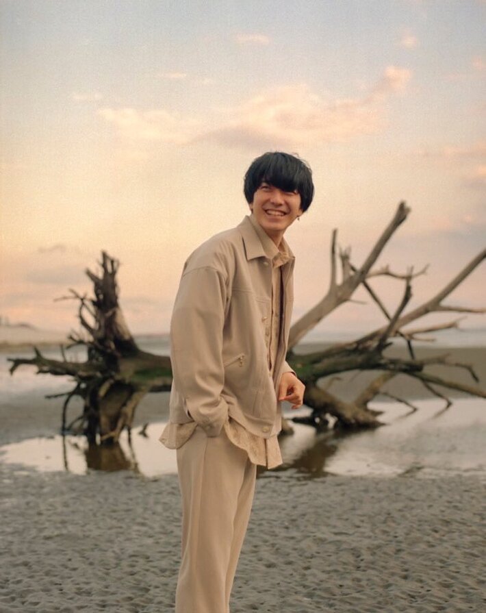 "ネオ渋谷系"SSW 碧海祐人、新曲「遠吠え」本日4/24デジタル配信スタート＆MV公開