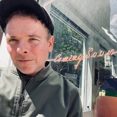 Stuart Murdoch（BELLE AND SEBASTIAN）、本日5/24放送のNHK連続テレビ小説"虎に翼"劇中歌「You are so amazing」に歌唱で参加。明日5/25先行ダウンロード決定